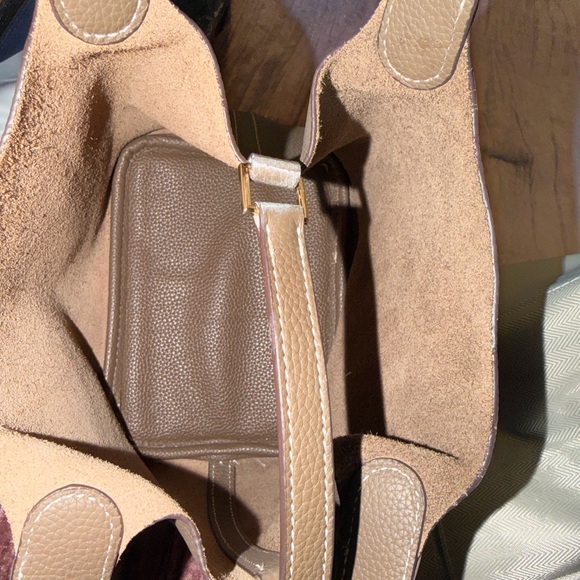 Elegant Brown faux Leather Tote Bag. - Picture 5 of 8